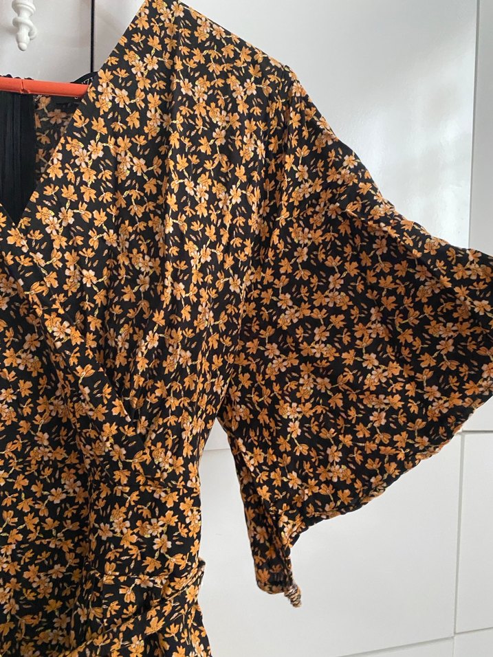 Bohem V Yakalı şortlu Desenli Midi Elbise - Görsel 3