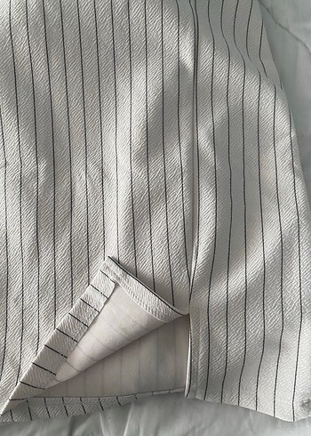 Beyaz Gri Çizgili Pilili Midi Kalem Etek - Görsel 3