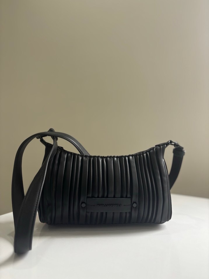 Kadın Siyah Deri Pliseli Omuz Çantası - Görsel 3