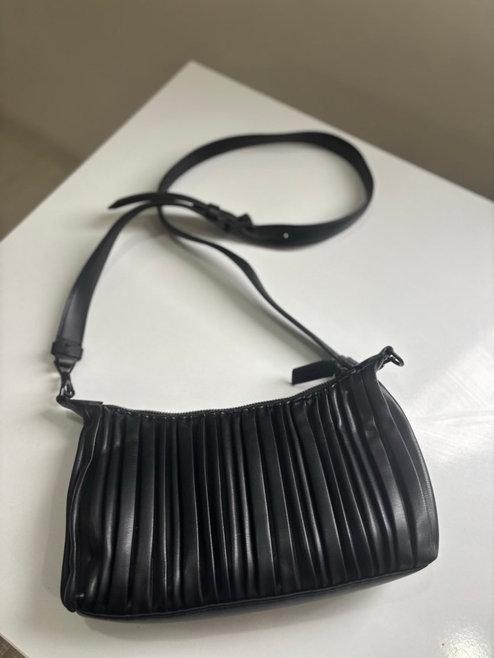 Kadın Siyah Deri Pliseli Omuz Çantası - Görsel 5