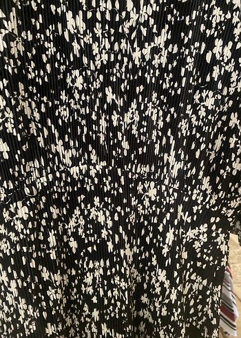 Piliseli Siyah Gri Desenli 3/4 kol boyu elbise - Görsel 2