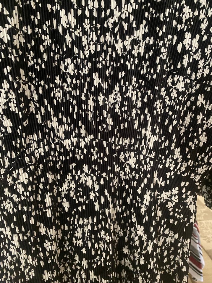 Piliseli Siyah Gri Desenli 3/4 kol boyu elbise - Görsel 2