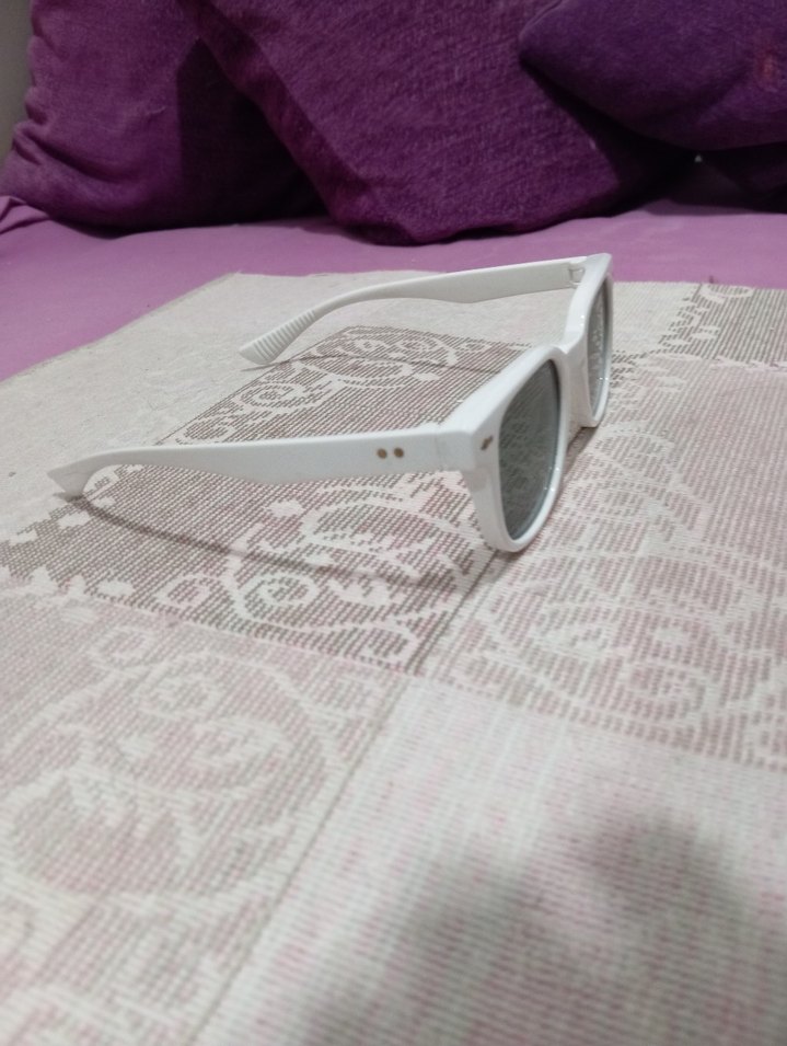 Beyaz Transparan Retro Kadın Güneş Gözlüğü - Görsel 2