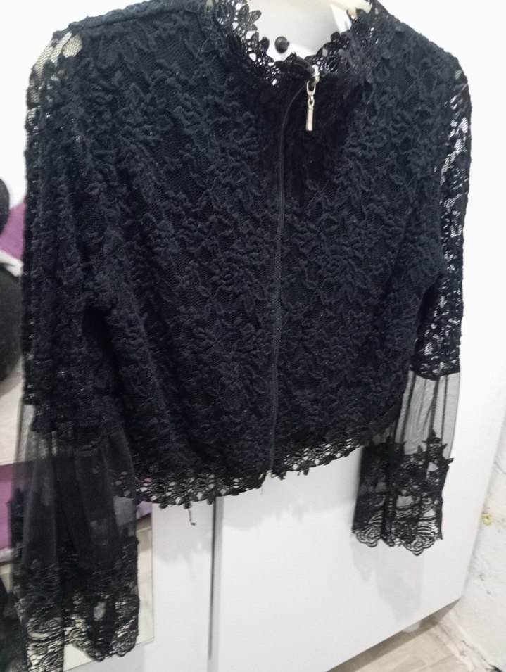 Dantelli Siyah Uzun Kollu Gotik Bluz - Görsel 2