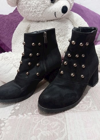 Siyah Süet Tokalı Blok Topuklu Bot - Görsel 2