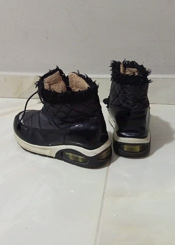 Siyah Kürklü Kız Çocuk Botları - Görsel 3