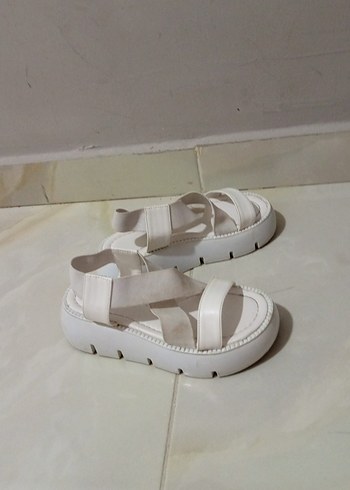 Beyaz Minimalist Platform Topuklu Kız Sandalet - Görsel 3