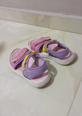 Kız Çocuk Pembe Bağcıklı Kauçuk Sandalet - Görsel 3