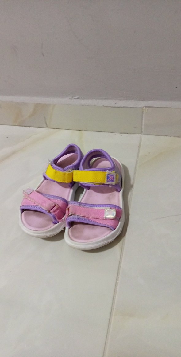 Kız Çocuk Pembe Bağcıklı Kauçuk Sandalet - Görsel 2