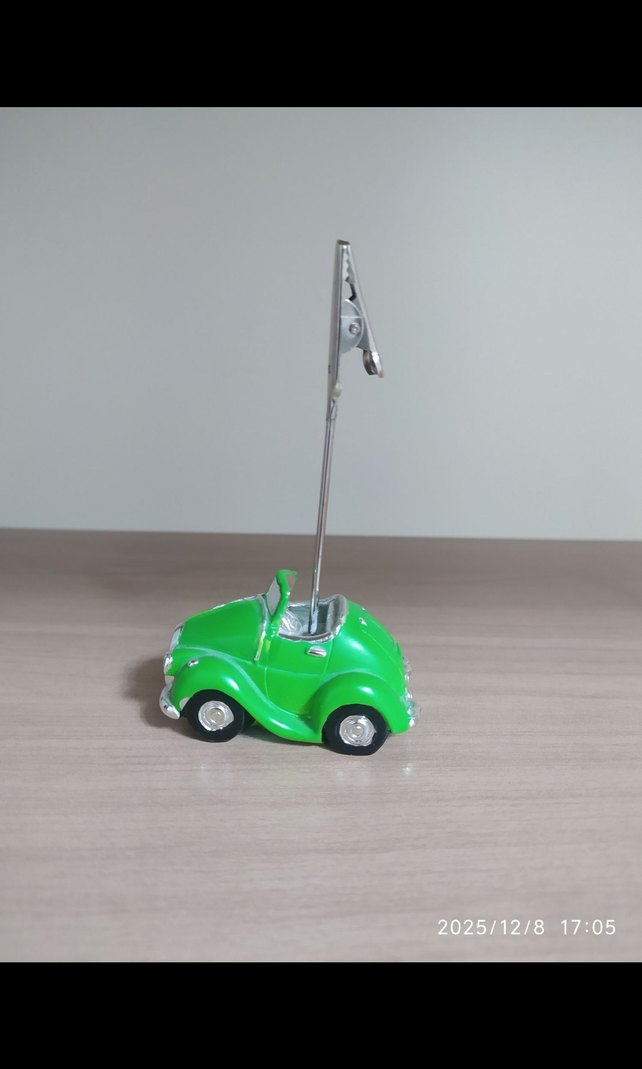 Parlak Yeşil Fotoğraf Not Tutucu Araba - Görsel 2