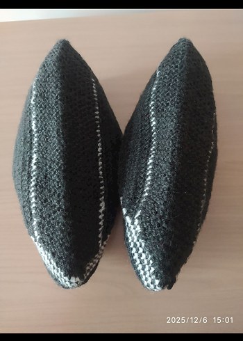 Nakışlı El Örgüsü Siyah-Beyaz Gül Desenli Patik - Görsel 7