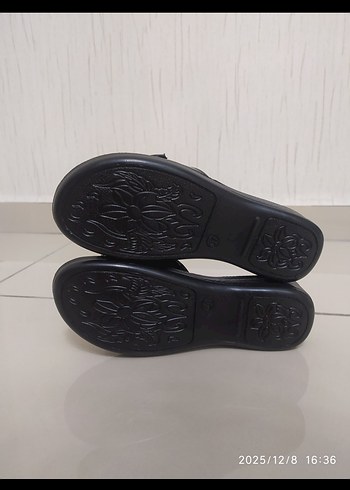 SIFIR Kadın Siyah Dolgu Topuklu Tokalı Terlik - Görsel 6