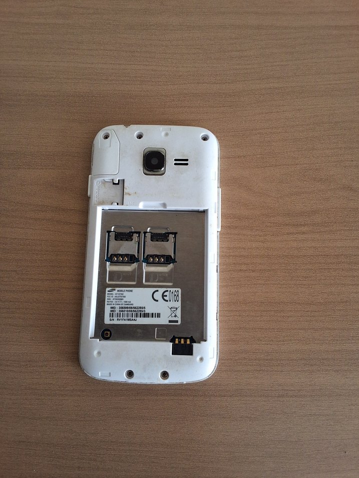 Beyaz Samsung Android Telefon - Görsel 2