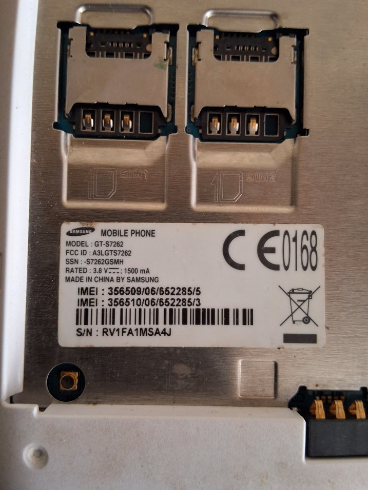 Beyaz Samsung Android Telefon - Görsel 3