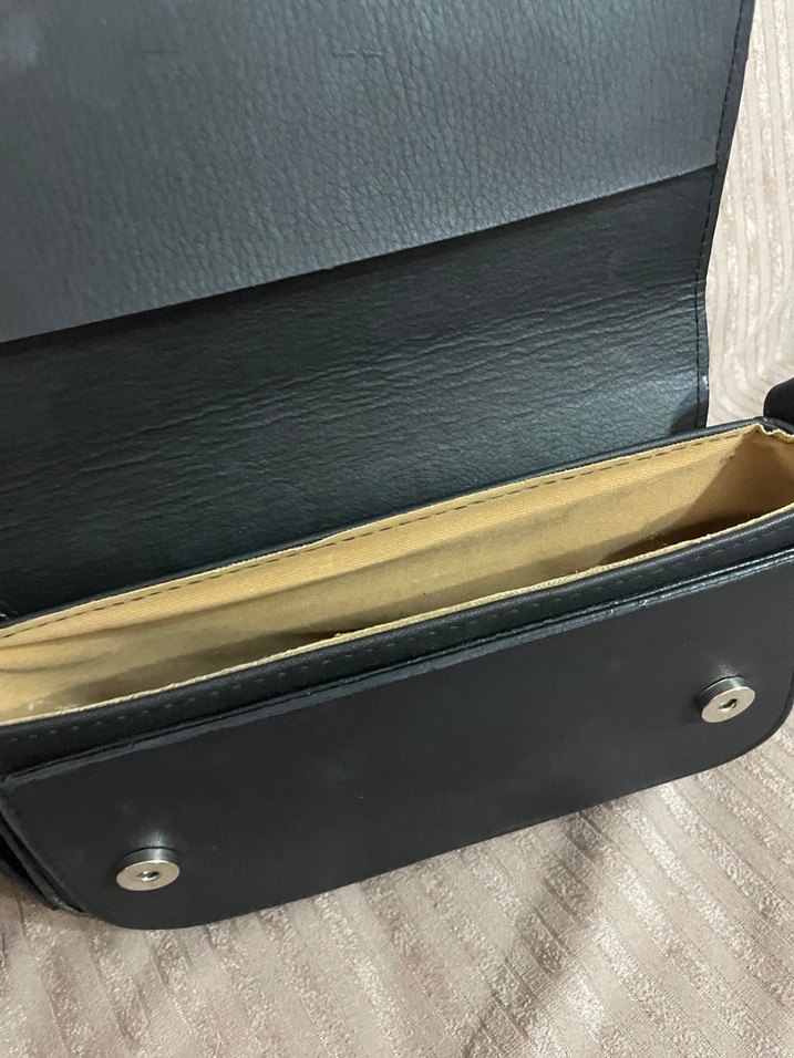 Siyah Çıtçıtlı Kadın Çanta - Görsel 2