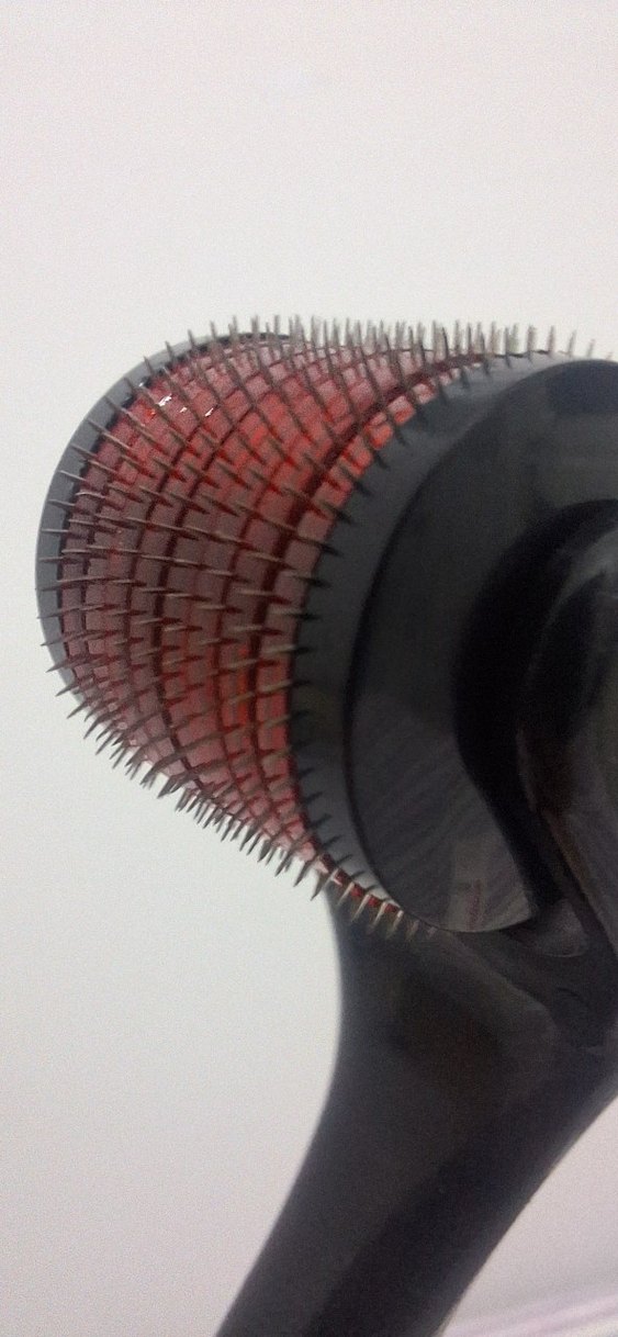 Kırmızı Derma Roller Cilt Bakım Aleti - Görsel 3