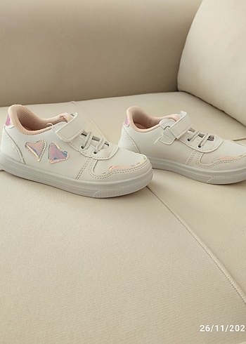 Kız Çocuk Beyaz Cırt Cırtlı Spor Ayakkabı - Görsel 3