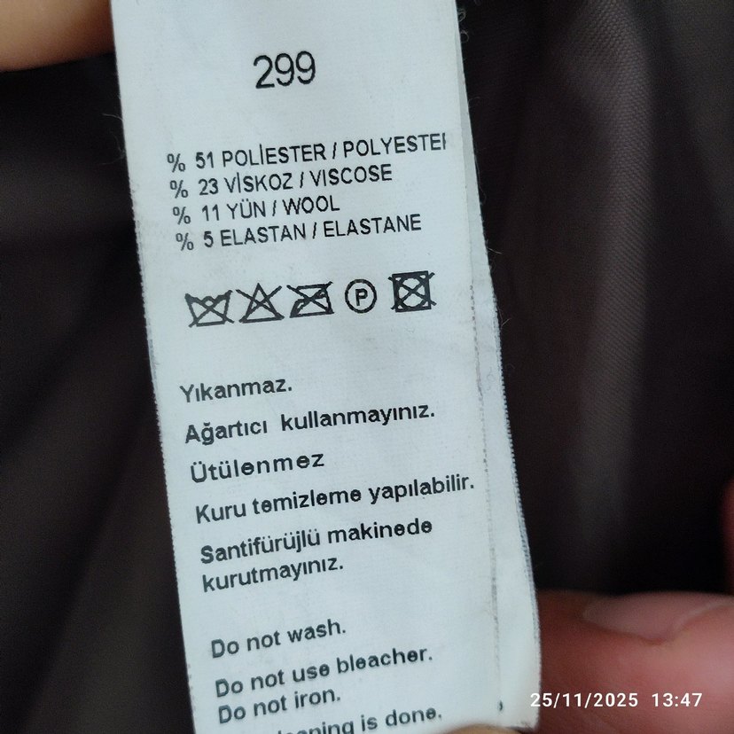 Düğmeli Koyu Kahverengi Kaban - Görsel 4