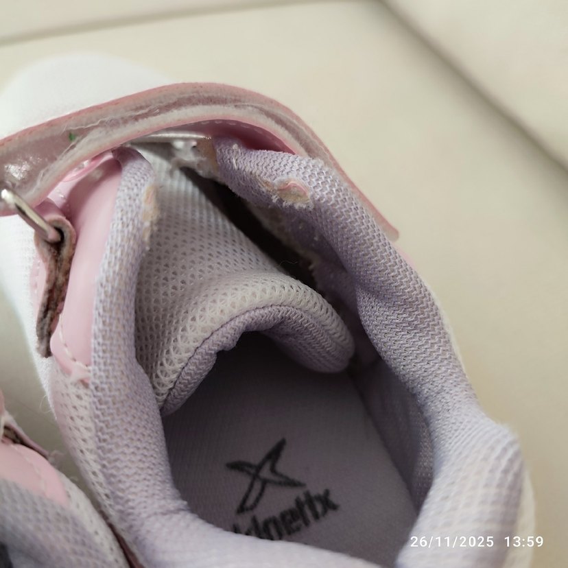 Kinetix Kız Çocuk Pembe Cırtlı Spor Ayakkabı - Görsel 3