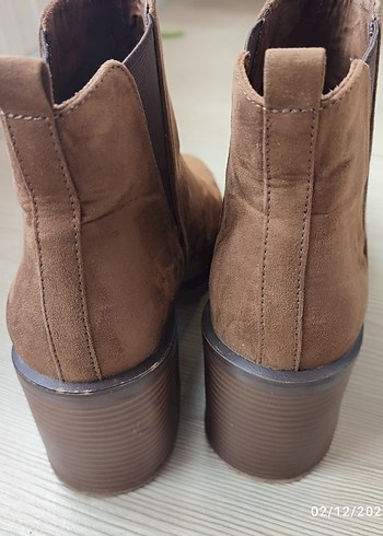kahverengi Süet Kadın Dolgu Topuklu Bot - Görsel 4
