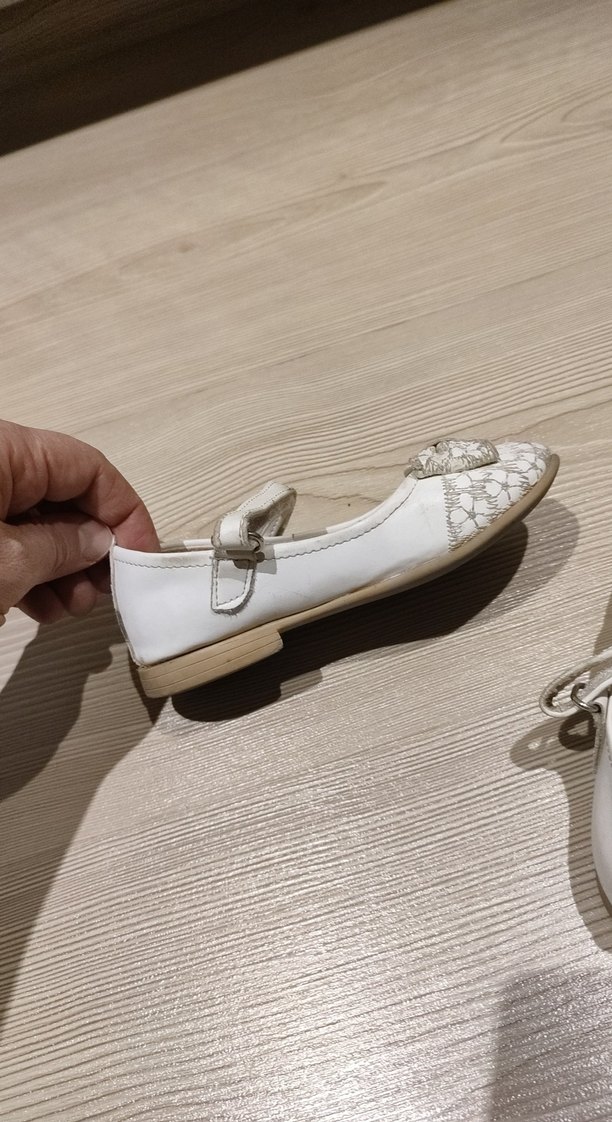 Beyaz Yılan Desenli Fiyonklu Kız Babet - Görsel 4