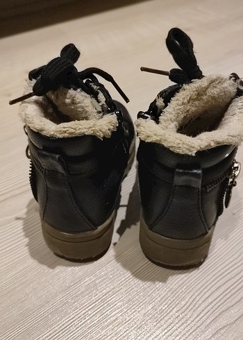Siyah Çocuk Botları, Tokalı, Kauçuk - Görsel 4
