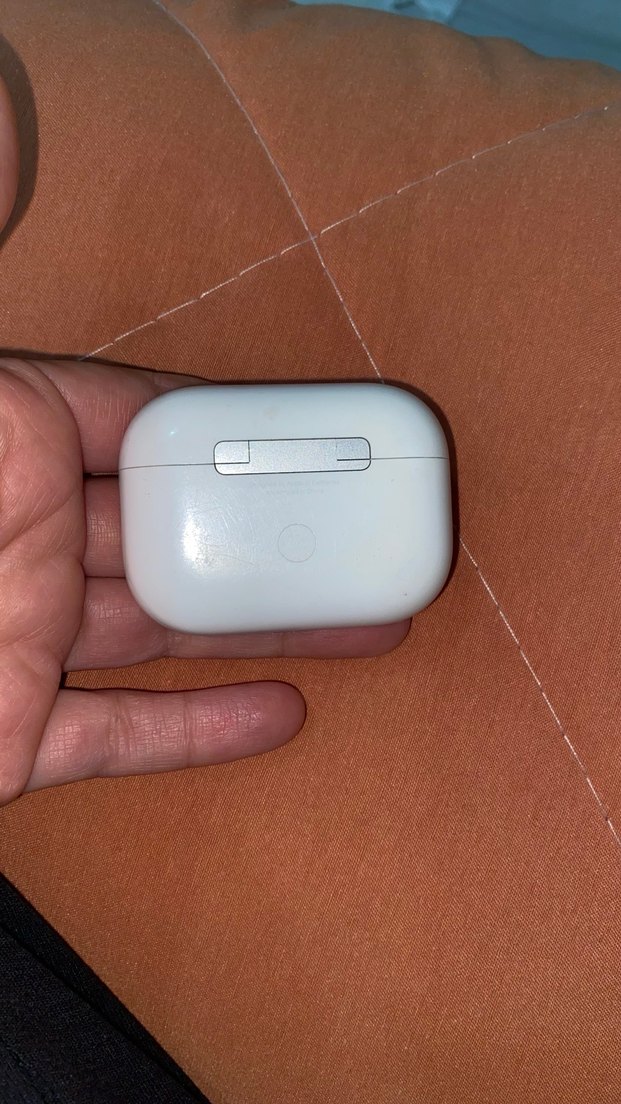 Beyaz Kablosuz Kulaklık Şarj Kutusu - Görsel 4