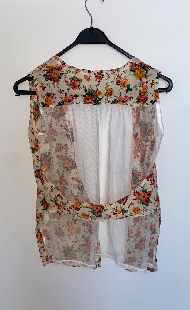 Çiçek Desenli Yelek - Görsel 2