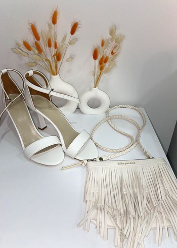Beyaz Topuklu Ayakkabı + Beyaz Püsküllü Bohem Gelin Çantası - Görsel 2