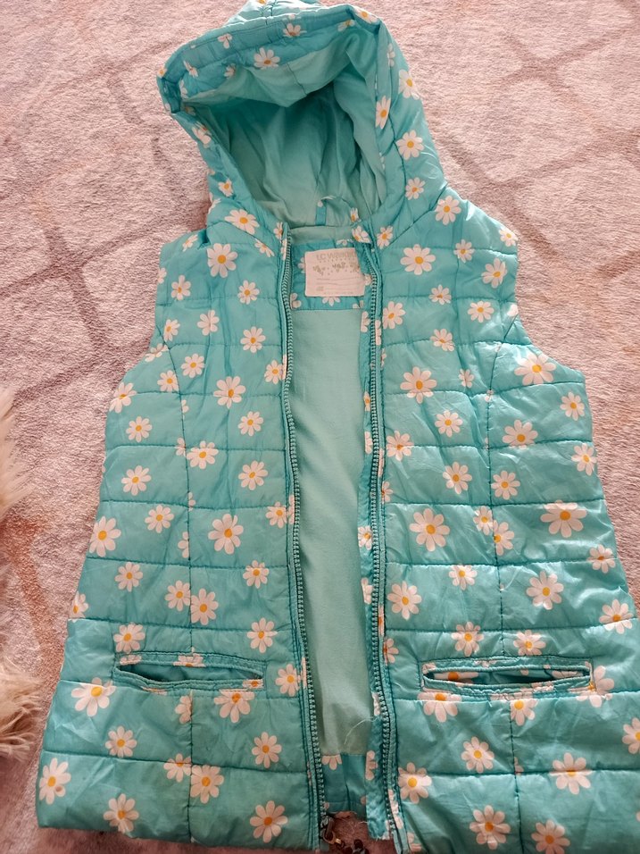 Kız Çocuk Turkuaz Kapüşonlu Çiçekli Yelek - Görsel 3