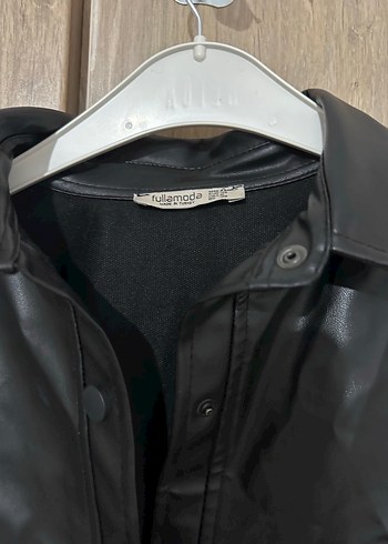 Düğmeli Siyah Deri Kadın Ceket - Görsel 4