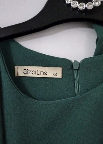 Uzun Kollu Yeşil Drapeli Kemerli Tesettür Abiye - Görsel 3