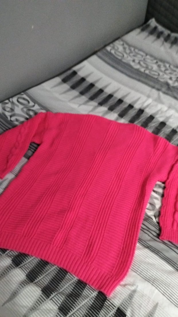 Pembe V Yaka Örgü Hırka - Görsel 2