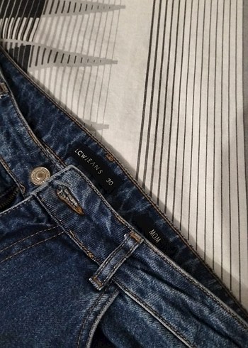 Kadın Lacivert Bol Kesim Midi Kot Pantolon - Görsel 3