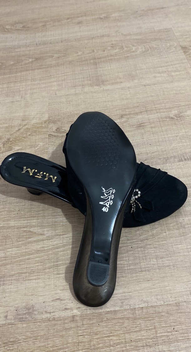 Klasik Siyah Topuklu Kadın Terlik - Görsel 4