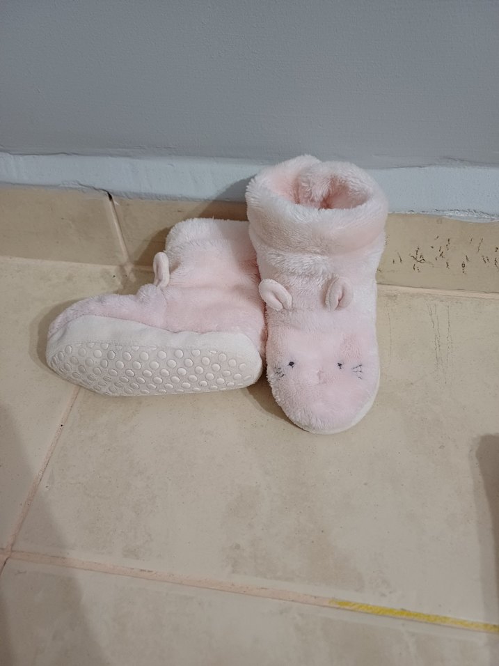 Kızlar için Pembe Peluş Ev Terliği - Görsel 2