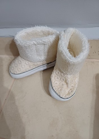 Kız Çocuk Beyaz Kürklü Triko Ev Terliği - Görsel 2