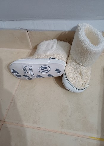 Kız Çocuk Beyaz Kürklü Triko Ev Terliği - Görsel 3