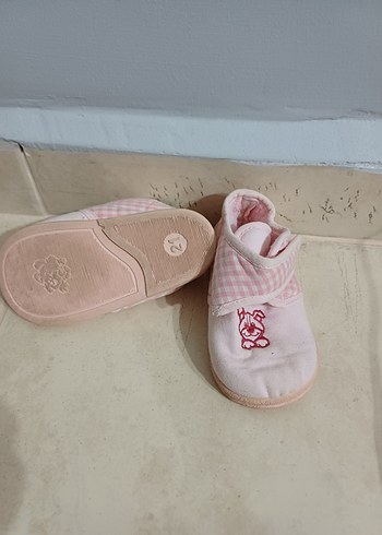 Kız Çocuk Pembe Nakışlı Sıcak Ev Terliği - Görsel 3