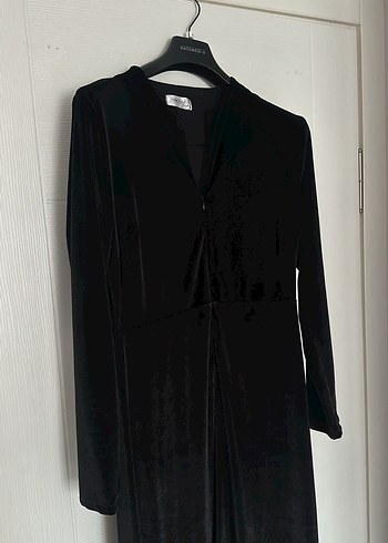 Siyah kadife Uzun V Yaka Elbise - Görsel 2