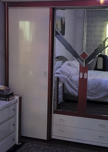 GÜL KURUSU VE KEMİK RENGİ ŞİFONYER VE KAYAR KAPAKLI GARDROPTAKIM - Görsel 2