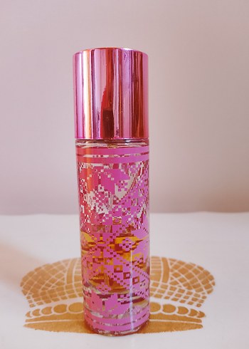 Pink Sugar kadın parfümü