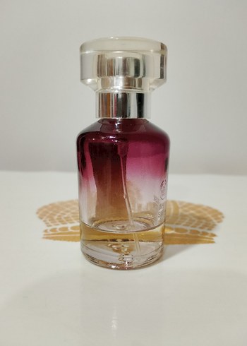 White Musk Smoky Rose Edt Unisex - Görsel 5