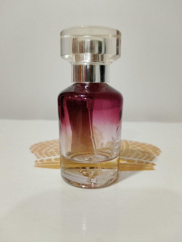 White Musk Smoky Rose Edt Unisex - Görsel 5