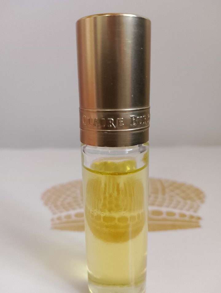 Claire Burke Oda Kokusu - Görsel 2