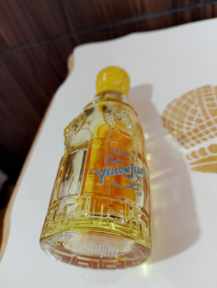 Versace Yellow Jeans Edt Kadın (Nadir) - Görsel 3