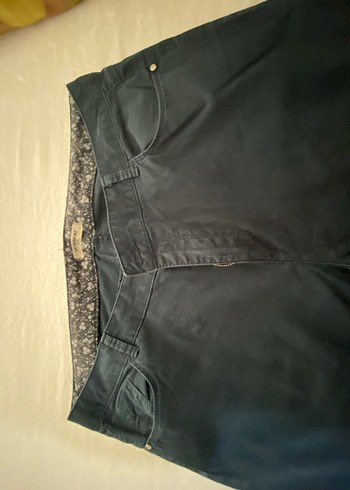 Kadın Siyah Kemerli Normal Kesim Kumaş Pantolon - Görsel 3