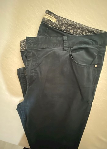 Kadın Siyah Kemerli Normal Kesim Kumaş Pantolon - Görsel 2