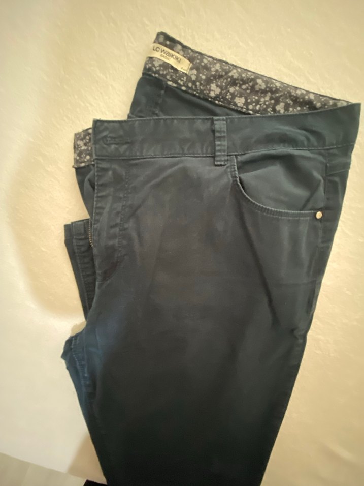 Kadın Siyah Kemerli Normal Kesim Kumaş Pantolon - Görsel 2