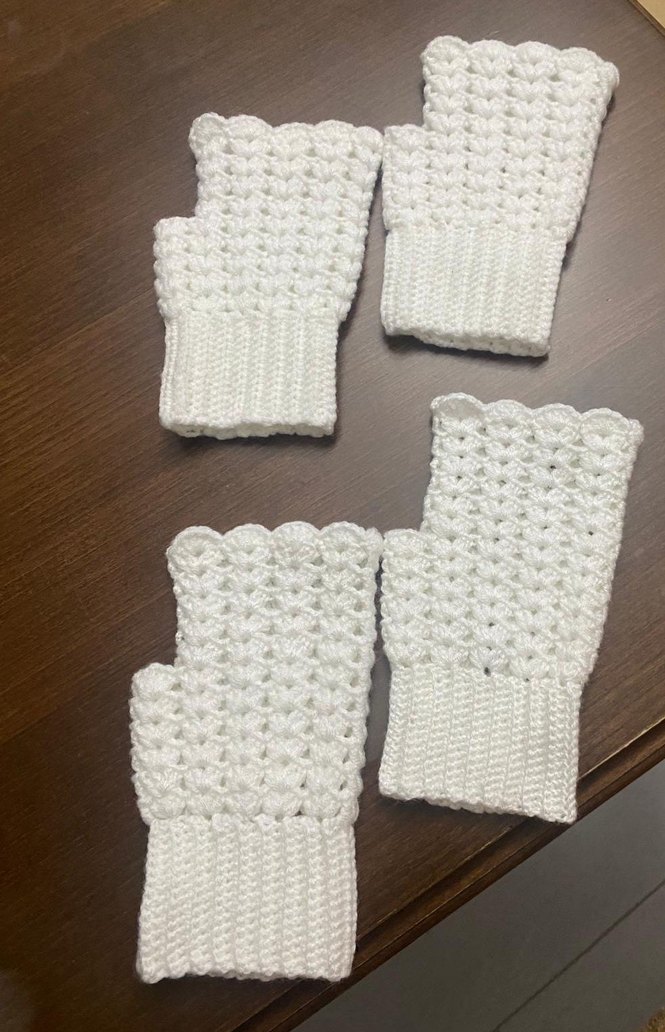 Dantel Detaylı Beyaz Örgü Kadın Eldiveni - Görsel 2